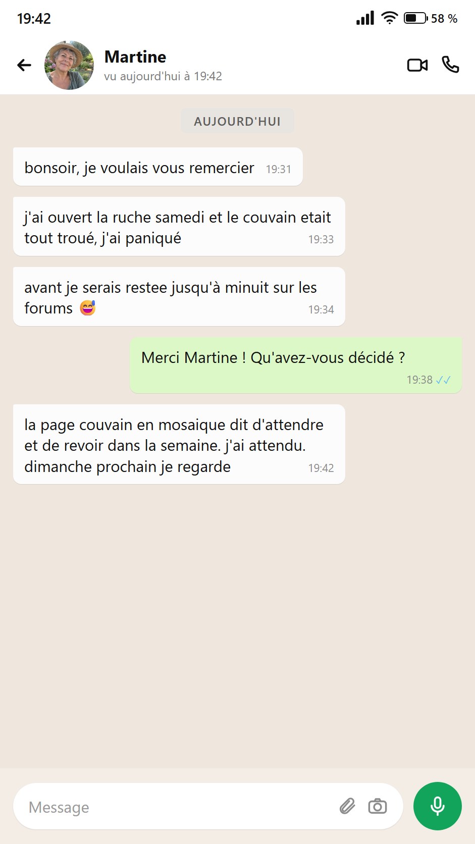 Une apicultrice écrit que la page sur le couvain irrégulier l'a aidée à décider d'attendre