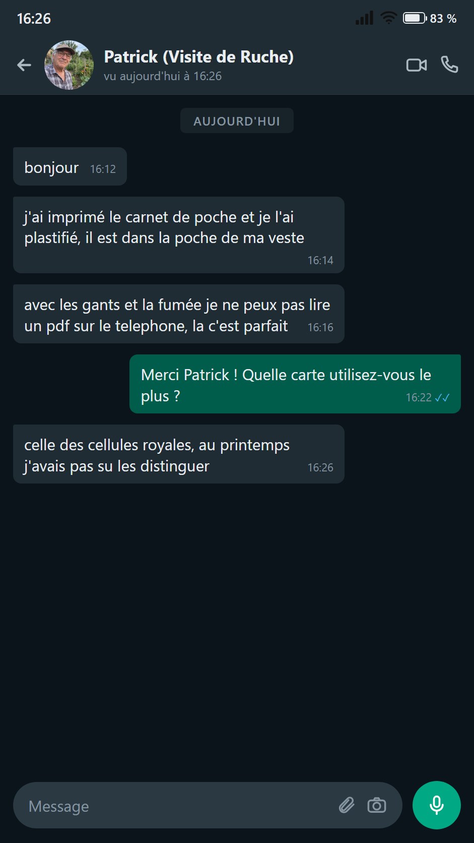 Un apiculteur dit qu'il a imprimé le carnet de poche pour la ruche